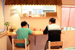 【募集終了】4/16(土)19時＠新宿 『CFC夜カフェ』～日本の「子どもの貧困」と教育バウチャーによる支援～