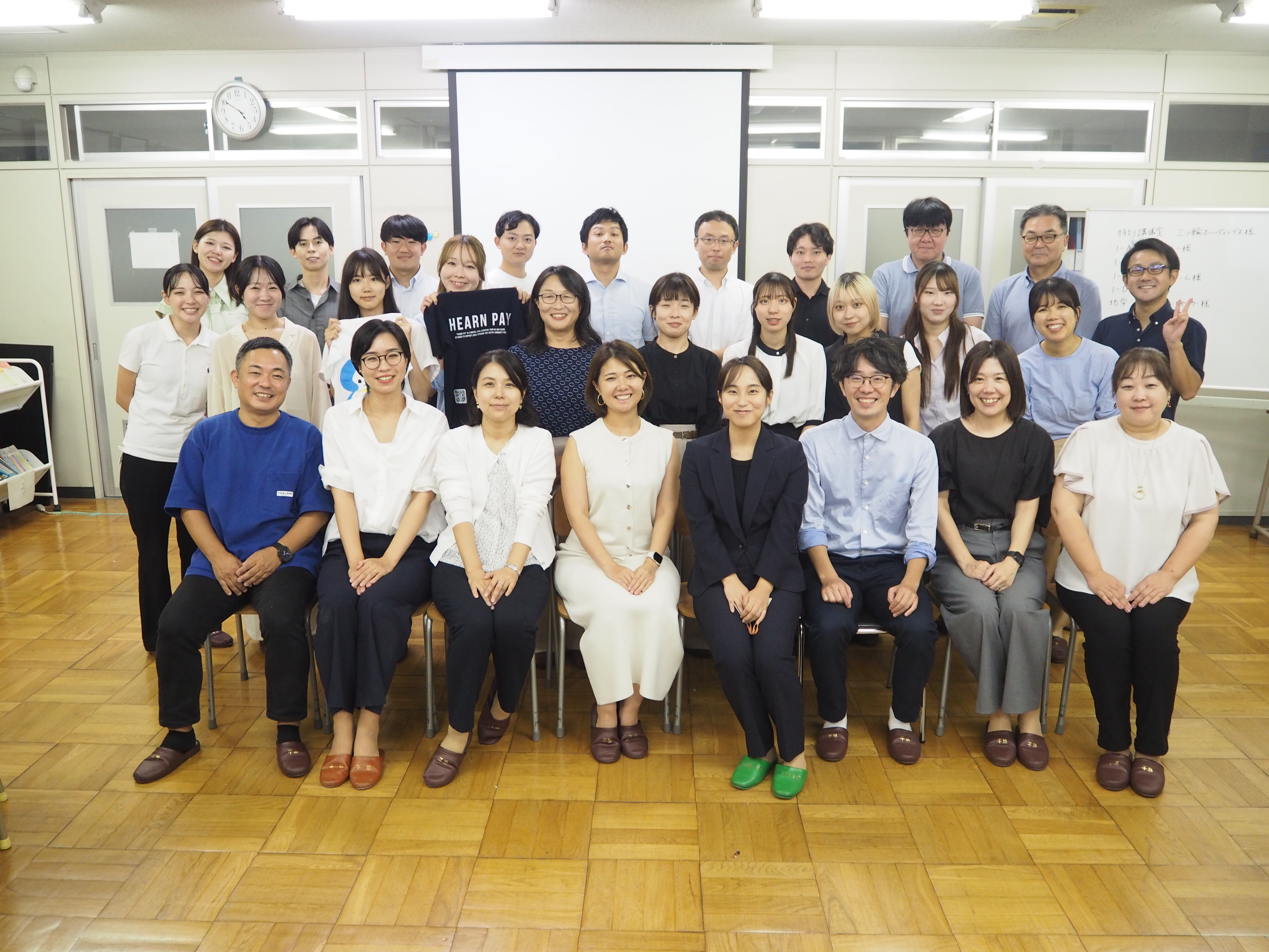 スタッフと大学生ボランティアが都立高校の授業で登壇させていただきました！